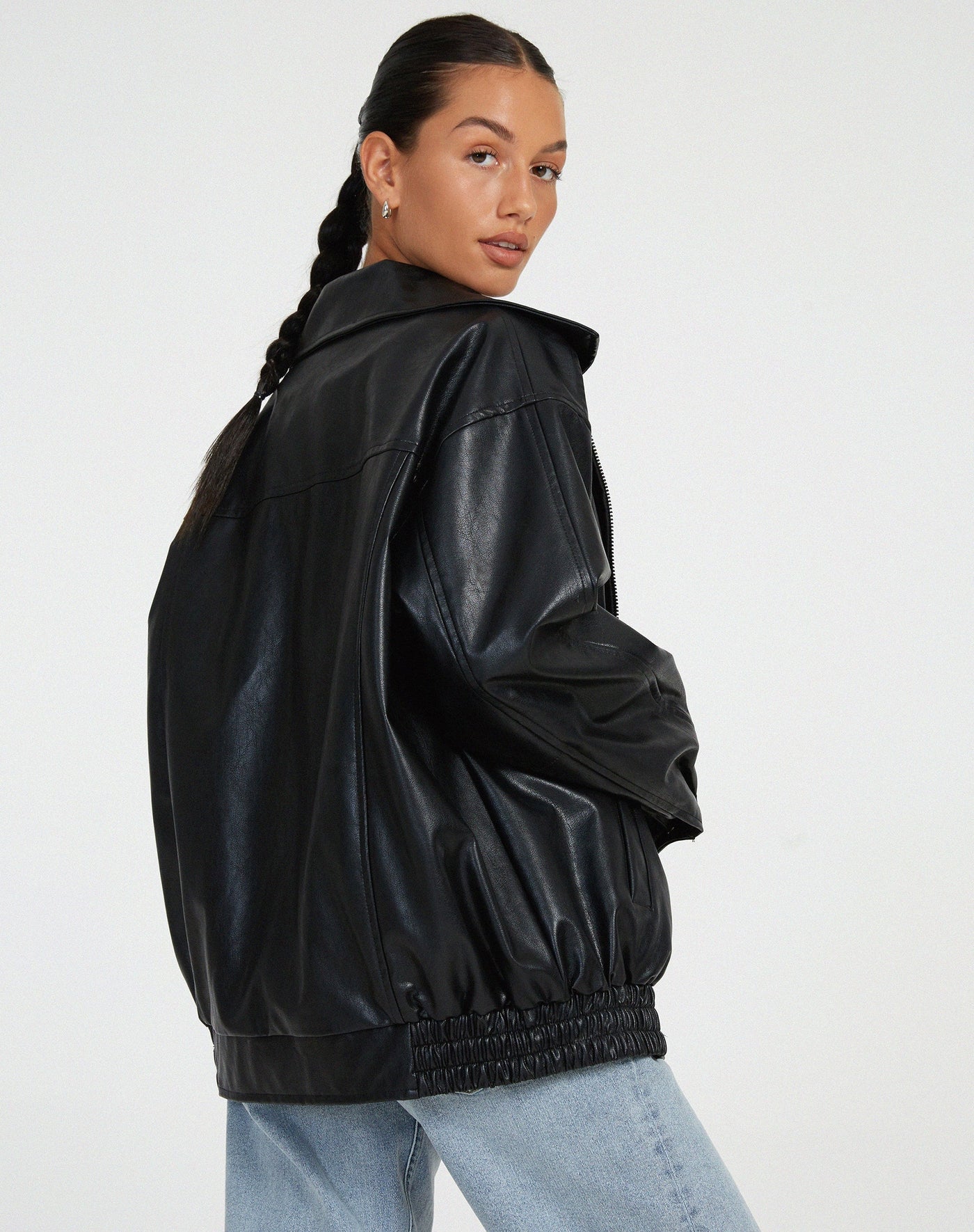 https://www.maven-london.com/products/oversized-faux-leather-jacket-women-1.jpg
